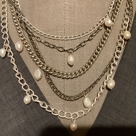 Stella and Dot Avery Chain and Pearl Necklace - Picture 2 of 5